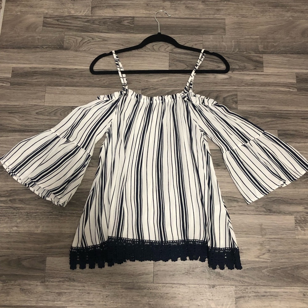 M Stripe Off the Shoulder Flowy Sleeve NEVER WORN